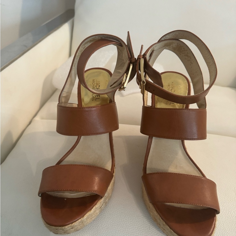 Michael Kors, t-strap sandals, cognac color size 10
